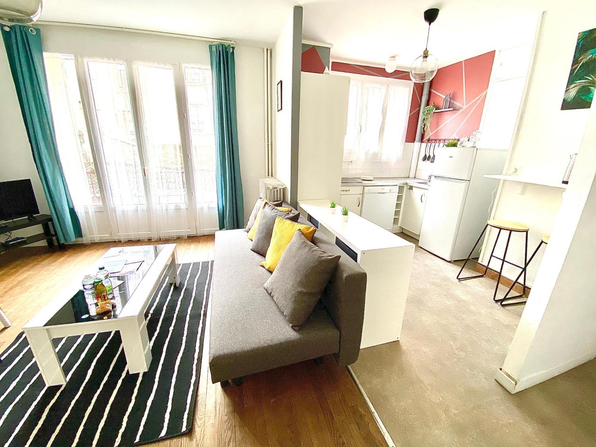 Le Chinchauvaud, Spacieux Avec Balcon Limoges Dış mekan fotoğraf